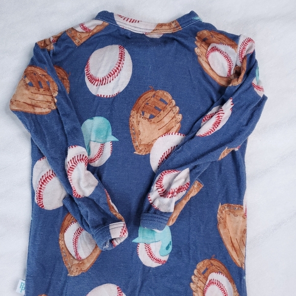 Posh Peanut Baseball Footed Sleeper Pajamas Footie Bamboo 0-3 Months - Picture 10 of 11